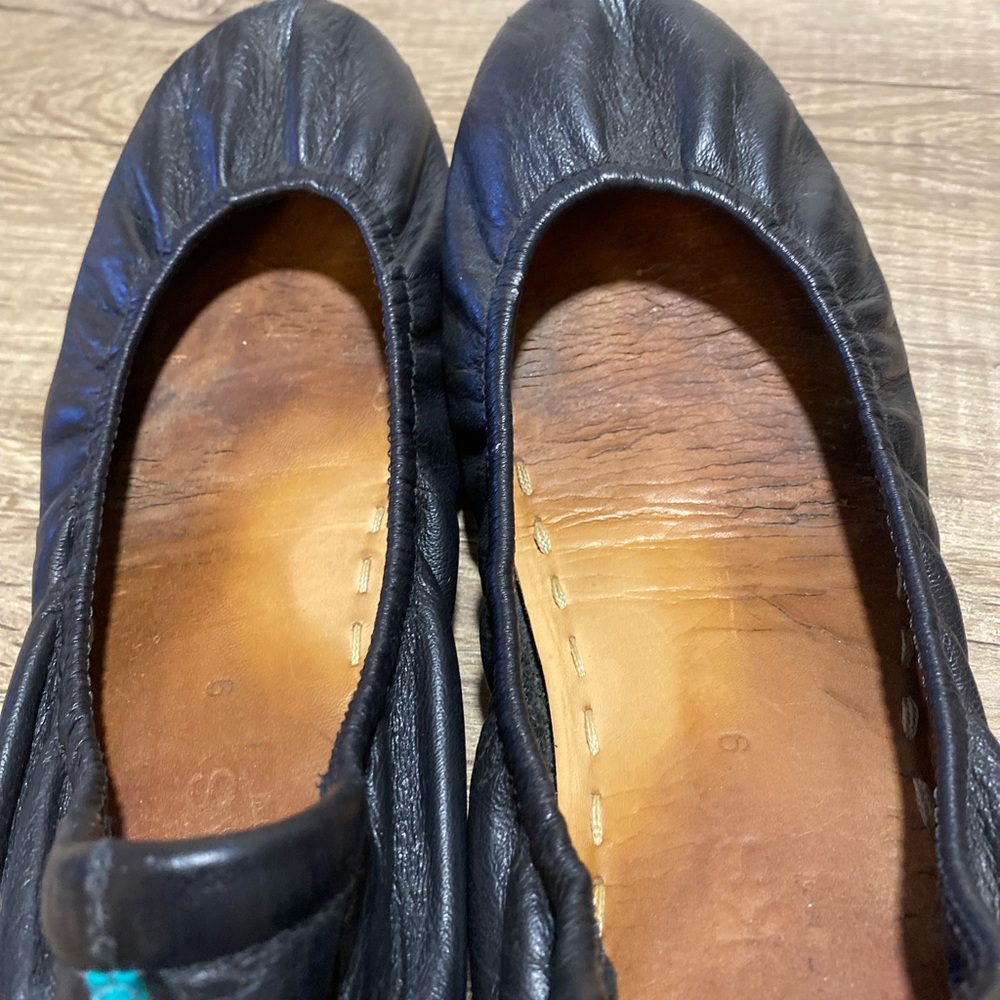 Tieks Black Leather Women's Ballet Flats - Picture 5 of 9